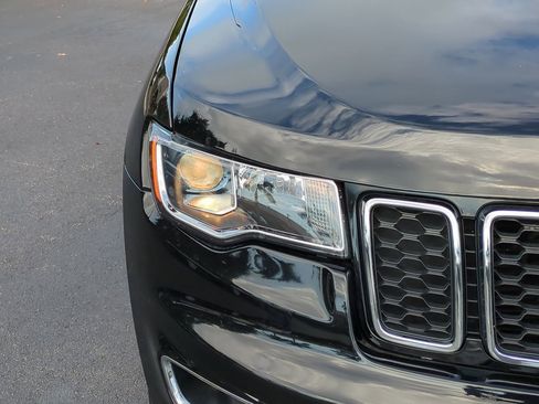 Used 2021 Jeep Grand Cherokee Limited image 10