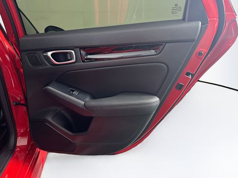 Used 2025 Honda Civic Sport image 31