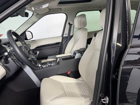 Used 2025 Land Rover Discovery S AWD/4WD image 22