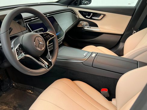 New 2026 Mercedes-Benz E 450 4MATIC Sedan image 15