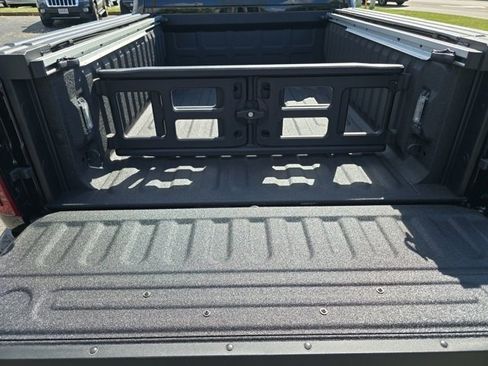 Used 2026 RAM 2500 Limited AWD/4WD image 36