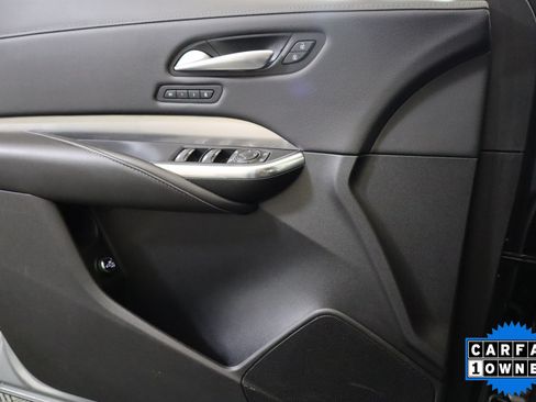 Used 2025 Cadillac XT4 Premium Luxury FWD image 36