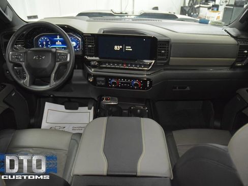 Used 2025 Chevrolet Silverado 1500 ZR2 w/ Technology Package AWD/4WD image 36