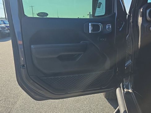 Used 2021 Jeep Gladiator Sport AWD/4WD image 12