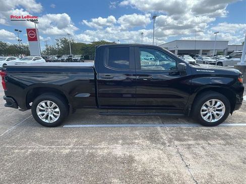 Used 2023 Chevrolet Silverado 1500 Custom image 5