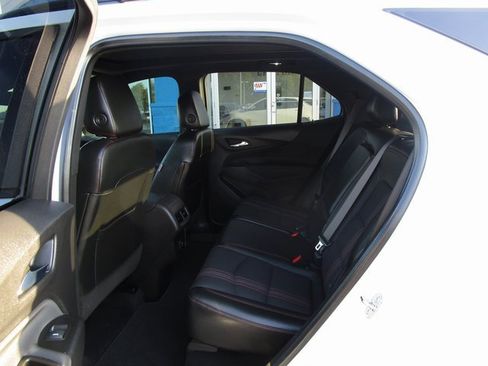 Used 2022 Chevrolet Equinox RS image 19