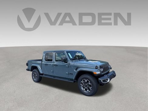 New 2026 Jeep Gladiator Sport AWD/4WD image 8