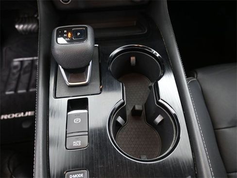 Used 2021 Nissan Rogue SL image 31