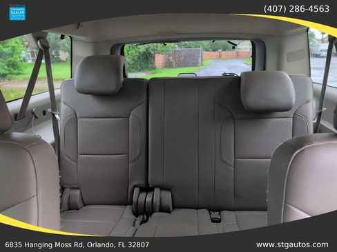 Used 2015 Chevrolet Suburban LTZ RWD image 17