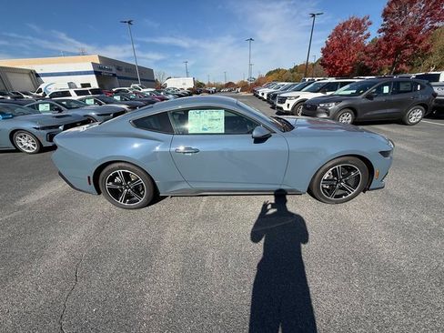 New 2026 Ford Mustang Coupe image 5