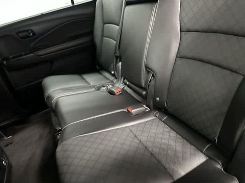 Used 2023 Honda Passport Elite image 11