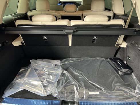 New 2026 Mercedes-Benz GLS 450 4MATIC image 25