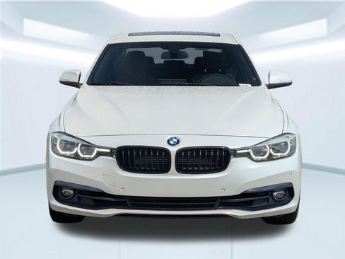 Used 2018 BMW 330e RWD image 8