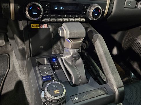 New 2026 Toyota Tacoma Limited AWD/4WD image 19