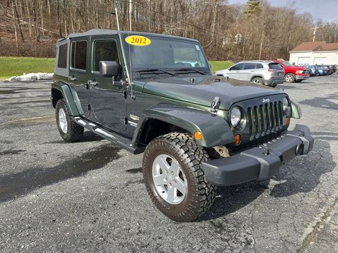 Used 2012 Jeep Wrangler Unlimited Sahara w/ Connectivity Group image 7