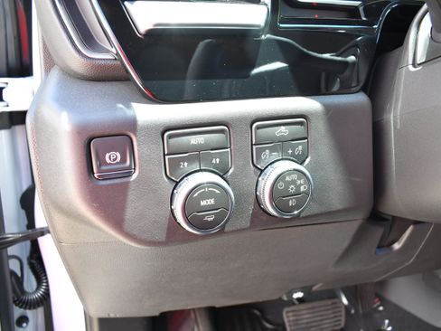 New 2026 GMC Sierra 1500 Elevation AWD/4WD image 14