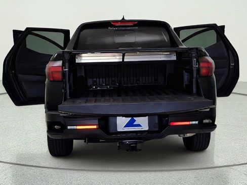 Used 2025 Hyundai Santa Cruz SEL AWD/4WD image 13