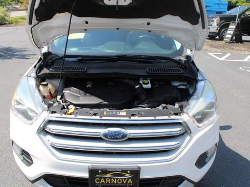 Used 2018 Ford Escape Titanium AWD/4WD image 29