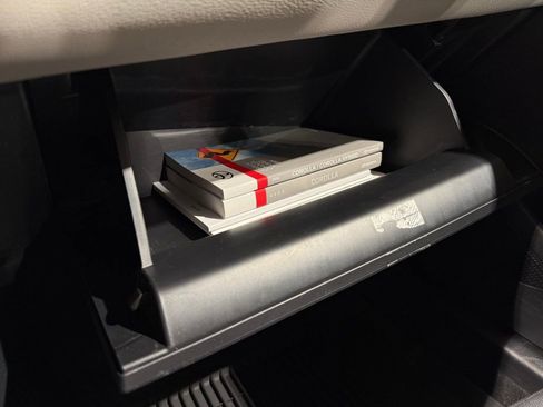 Certified 2024 Toyota Corolla LE image 25