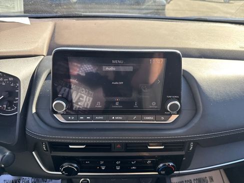 Used 2023 Nissan Rogue S image 21