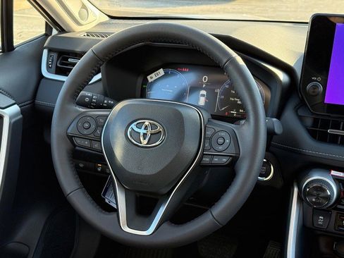 New 2025 Toyota RAV4 Limited image 8