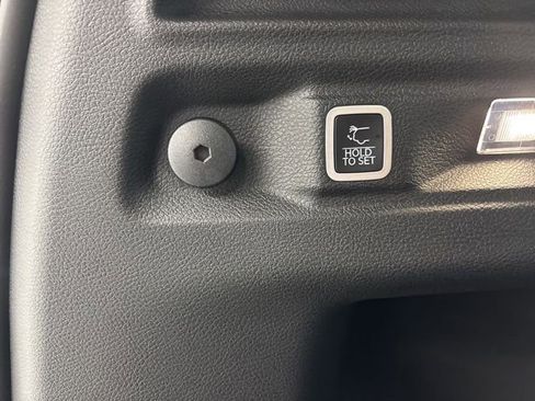 New 2025 Jeep Grand Cherokee L Limited image 17