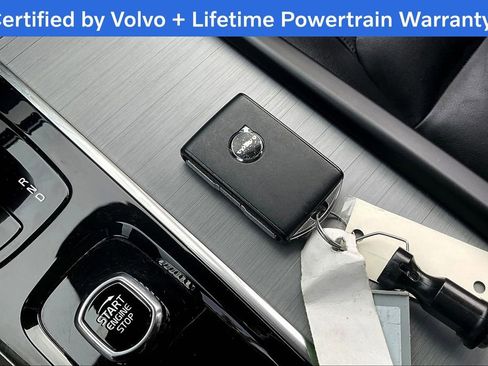 Certified 2025 Volvo XC90 B5 Core image 13