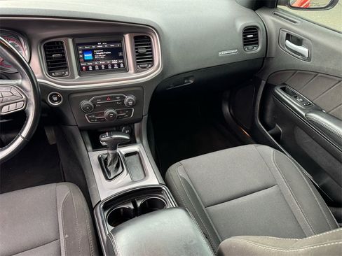 Used 2021 Dodge Charger SXT w/ Blacktop Package image 14