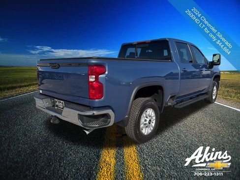 Used 2024 Chevrolet Silverado 2500 LT w/ Convenience Package image 7