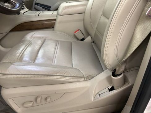 Used 2020 GMC Yukon Denali w/ Denali Premium Package image 6