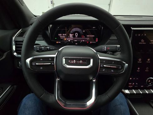 New 2026 GMC Acadia Elevation image 24