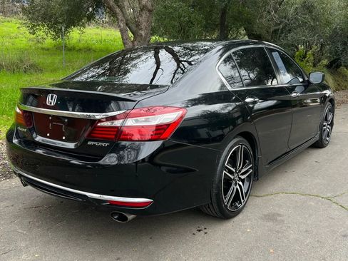 Used 2016 Honda Accord Sport image 8