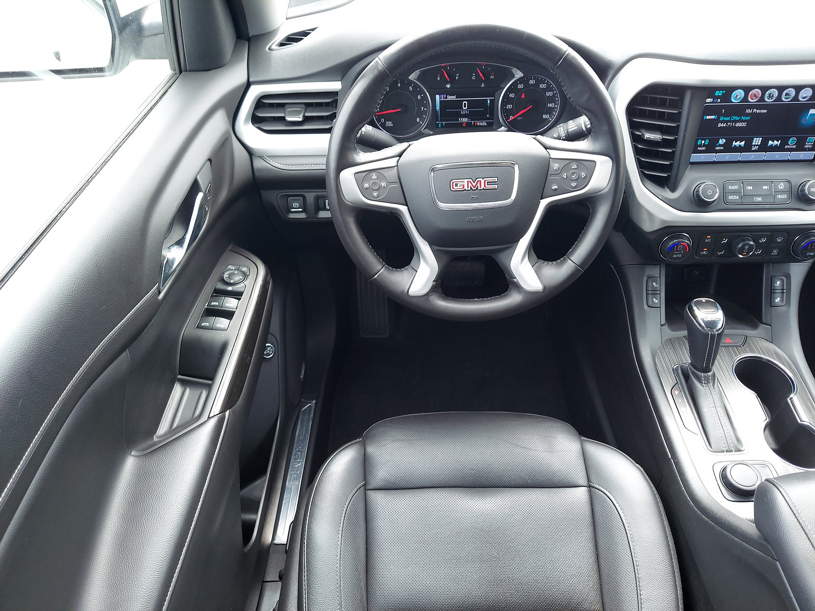 Used 2019 GMC Acadia SLT w/ LPO, Floor Liner Package FWD image 11
