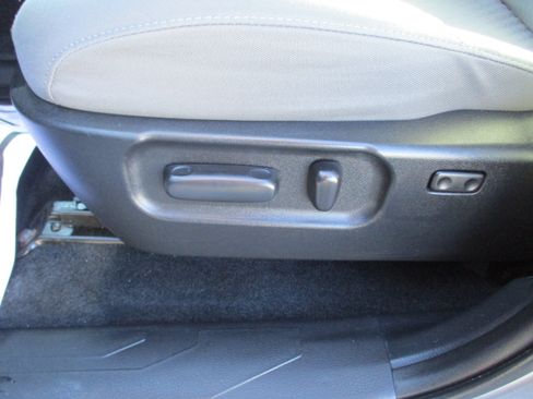 Used 2020 Toyota Tacoma SR5 image 12