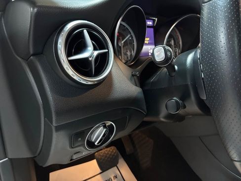 Used 2016 Mercedes-Benz GLA 250 image 18