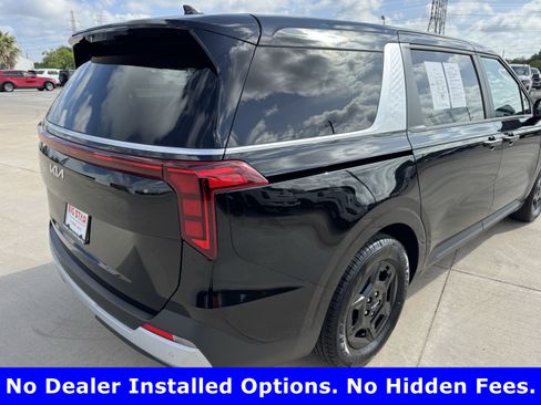 Used 2025 Kia Carnival FWD image 8