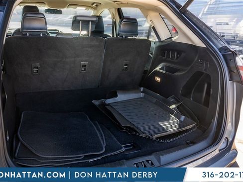 Used 2022 Ford Edge SEL w/ Sport Appearance Package image 26