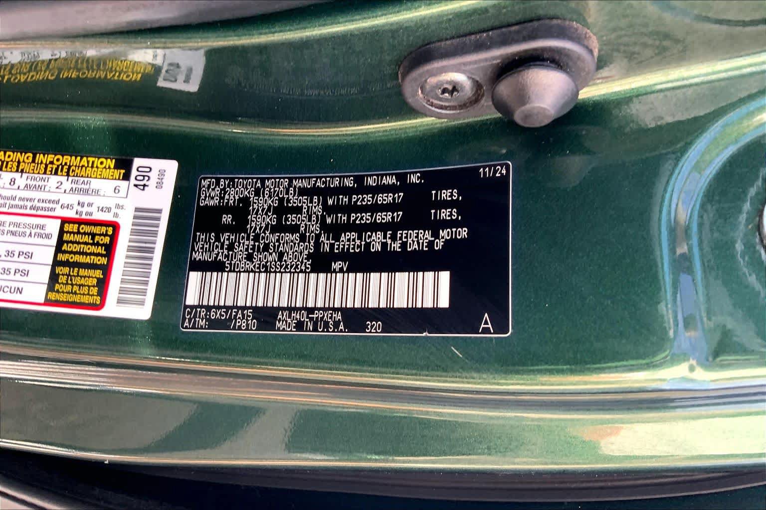 Certified 2025 Toyota Sienna LE w/ LE Plus Package FWD image 37