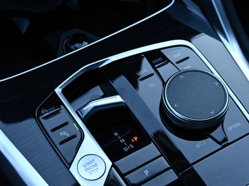 New 2026 BMW X6 xDrive40i w/ Climate Comfort Package image 14