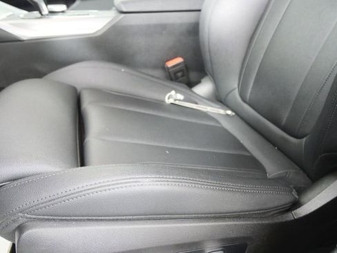 Used 2020 BMW 330i xDrive 330i xDrive w/ Premium Package image 9