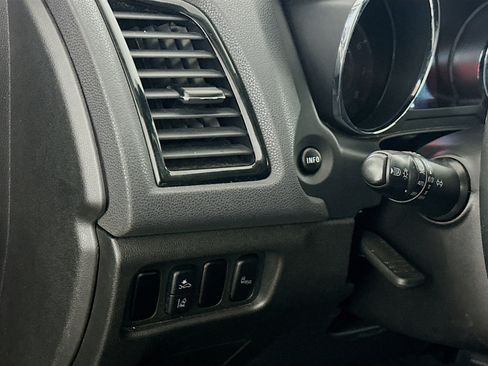 Used 2020 Mitsubishi Outlander Sport SE AWD/4WD image 17