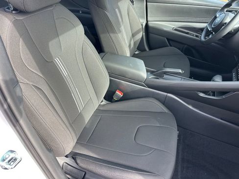 New 2025 Hyundai Elantra Sport image 13