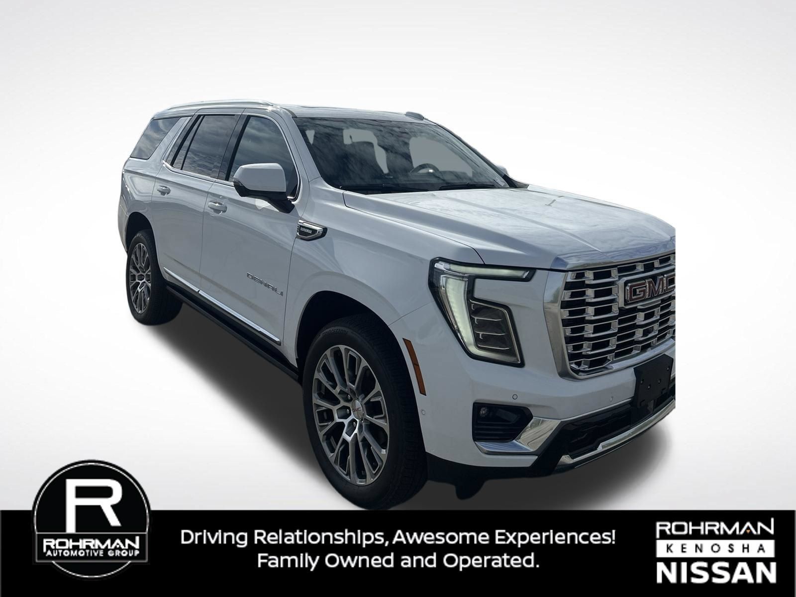 Used 2026 GMC Yukon Denali w/ Denali Reserve Package AWD/4WD image 2