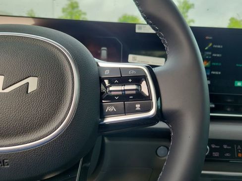 New 2026 Kia Carnival SX FWD image 19