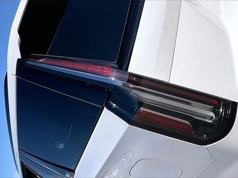 Used 2024 Cadillac Escalade Sport w/ Touring Package image 31