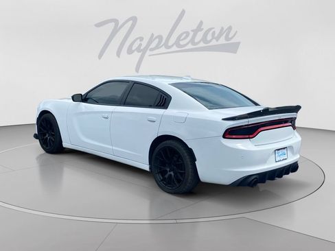 Used 2023 Dodge Charger SXT RWD image 3