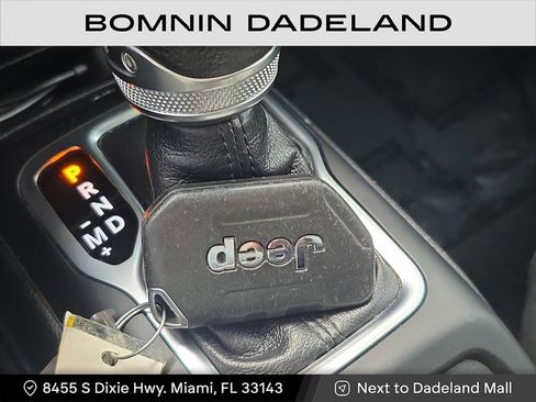 Used 2019 Jeep Wrangler Unlimited Sport image 29