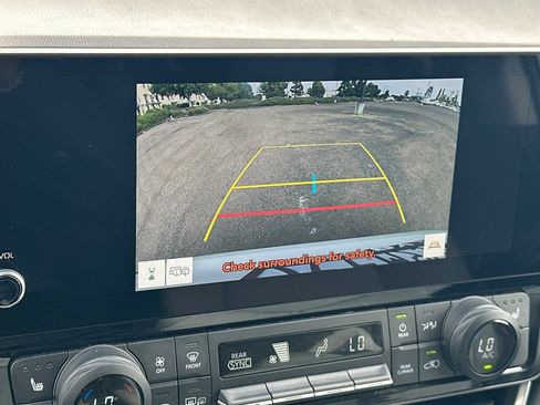 Used 2024 Toyota Grand Highlander AWD image 21