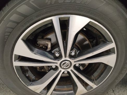 Used 2023 Nissan Sentra SV FWD image 31