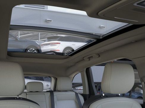 New 2026 Lincoln Nautilus Premier image 22